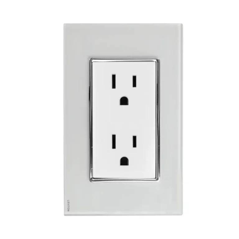 Placa Armada de 3 Módulos con 2 Tomacorrientes Dúplex Blanco Leviton EC7504